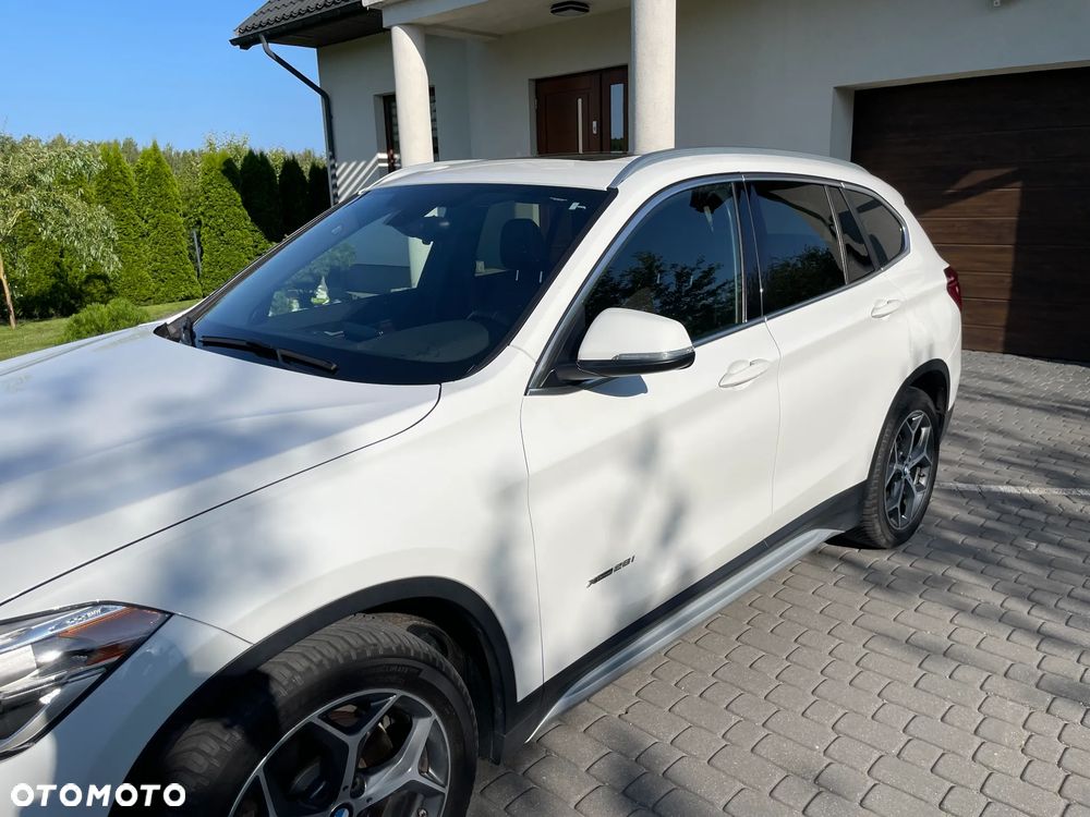 BMW X1 xDrive25i xLine - 4