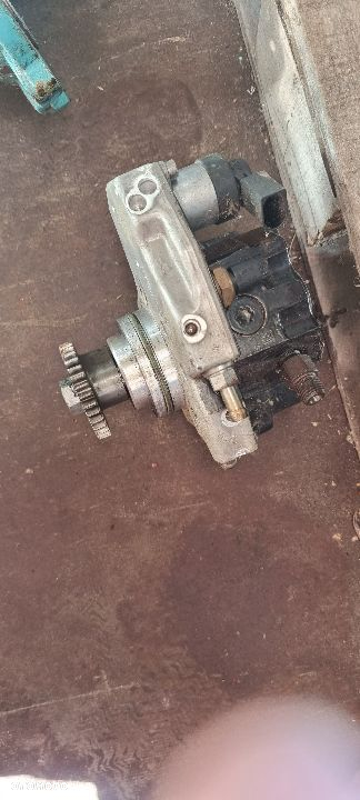 mercedes 320cdi A6420700501 pompa wtryskowa - 2