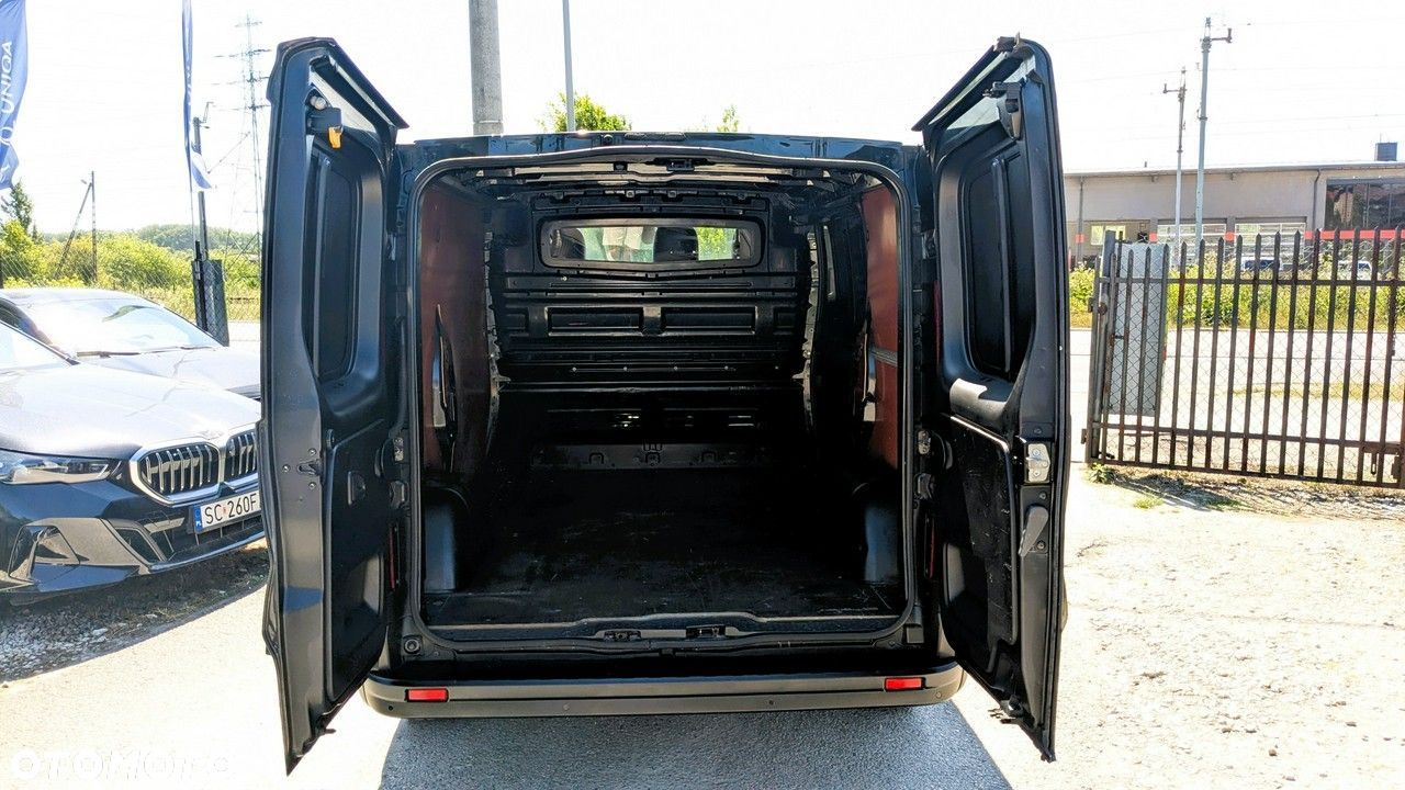 Opel Vivaro - 19