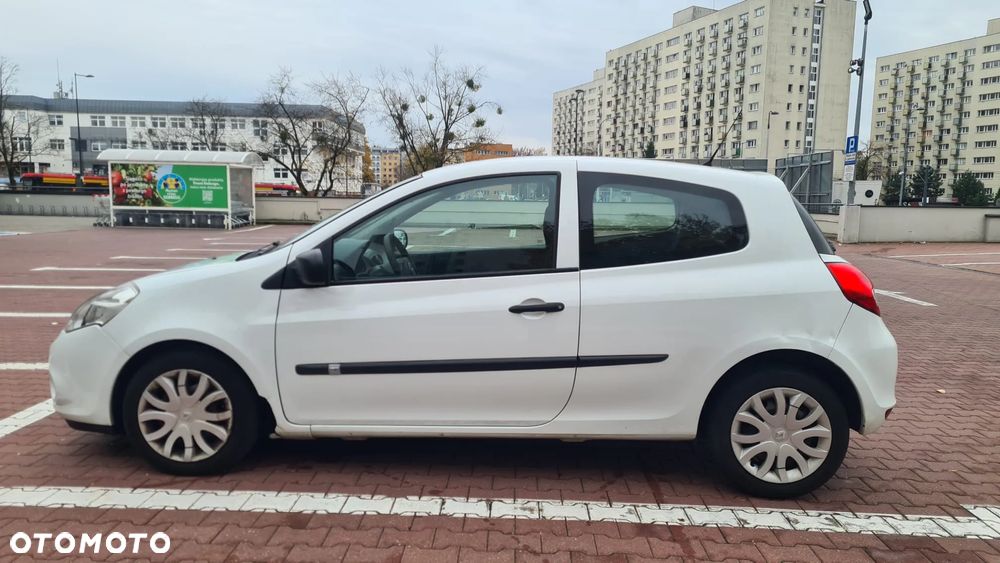 Renault Clio 1.5 dCi Authentique - 8