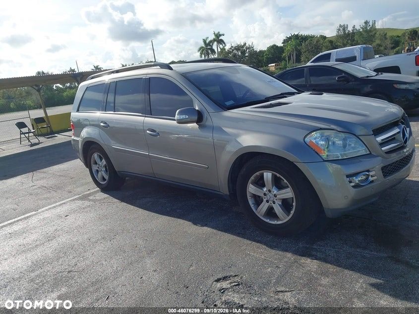 Mercedes-Benz GL - 15