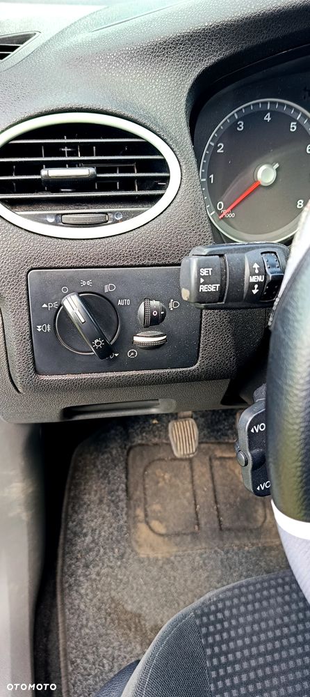 Ford Focus 1.6 Ti-VCT Ghia - 7