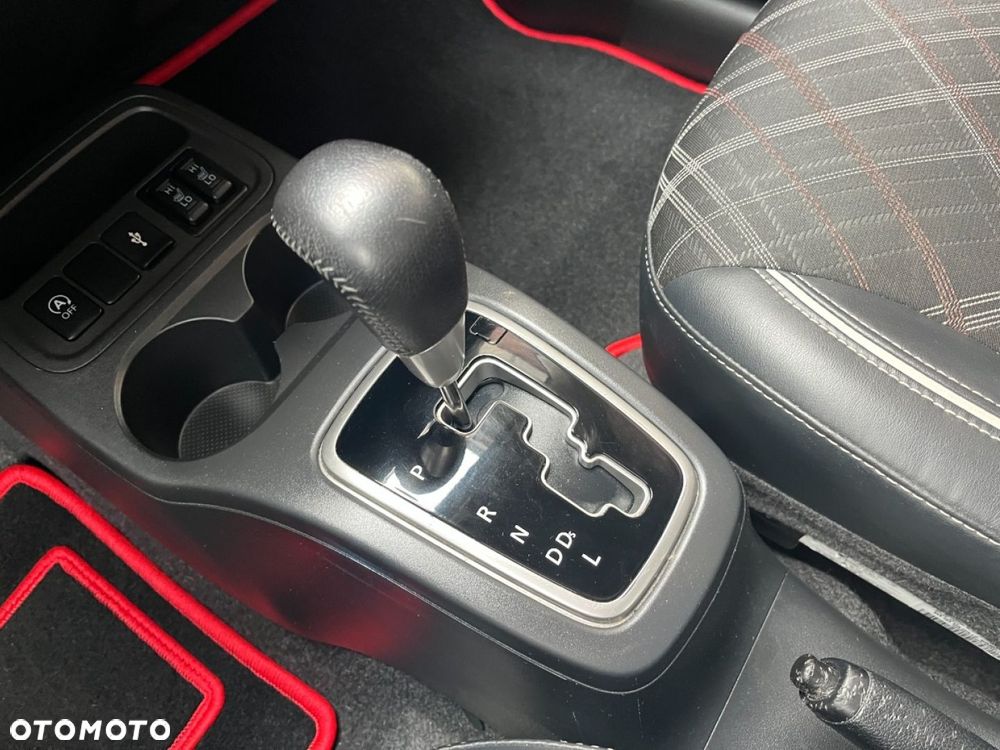 Mitsubishi Space Star 1.2 Intense CVT - 15
