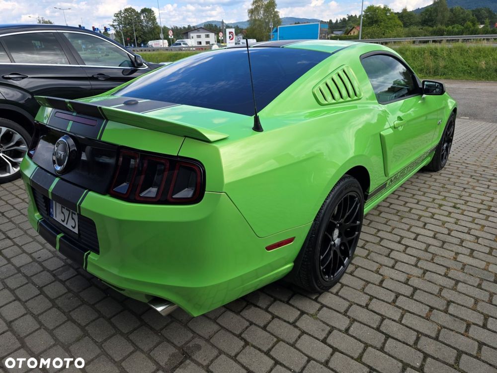 Ford Mustang - 8