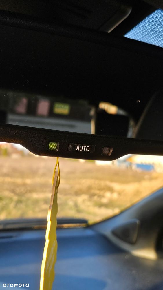 Toyota Yaris 1.5 20th Anniversary CVT - 11