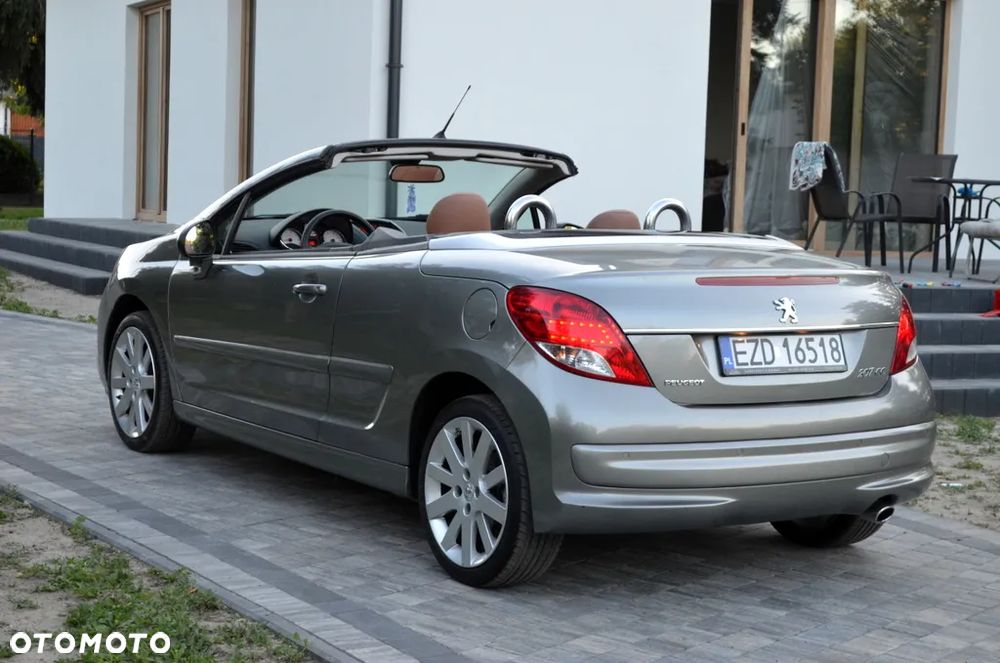 Peugeot 207 CC - 17