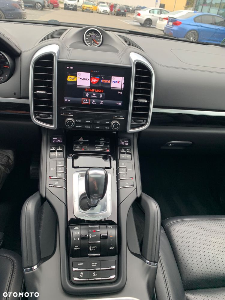 Porsche Cayenne Diesel Platinum Edition - 12