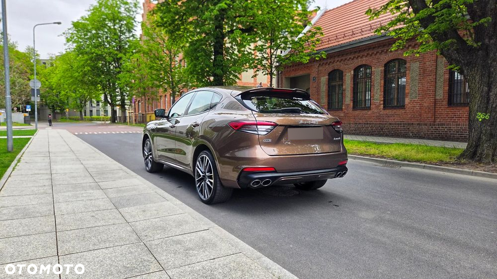 Maserati Levante GTS Q4 - 11