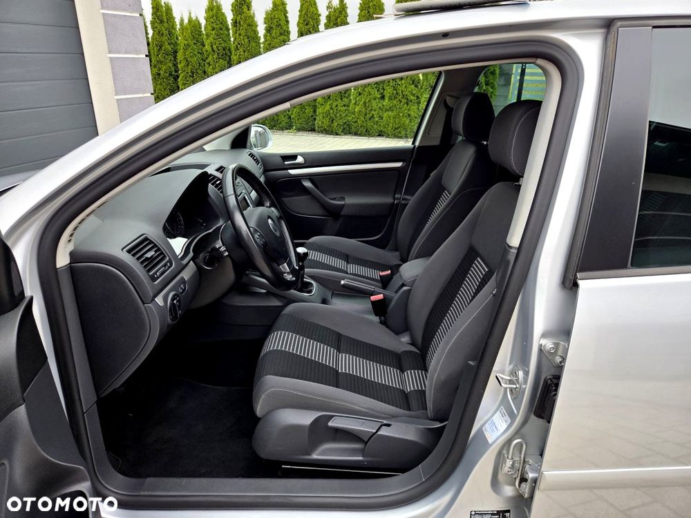Volkswagen Golf - 14