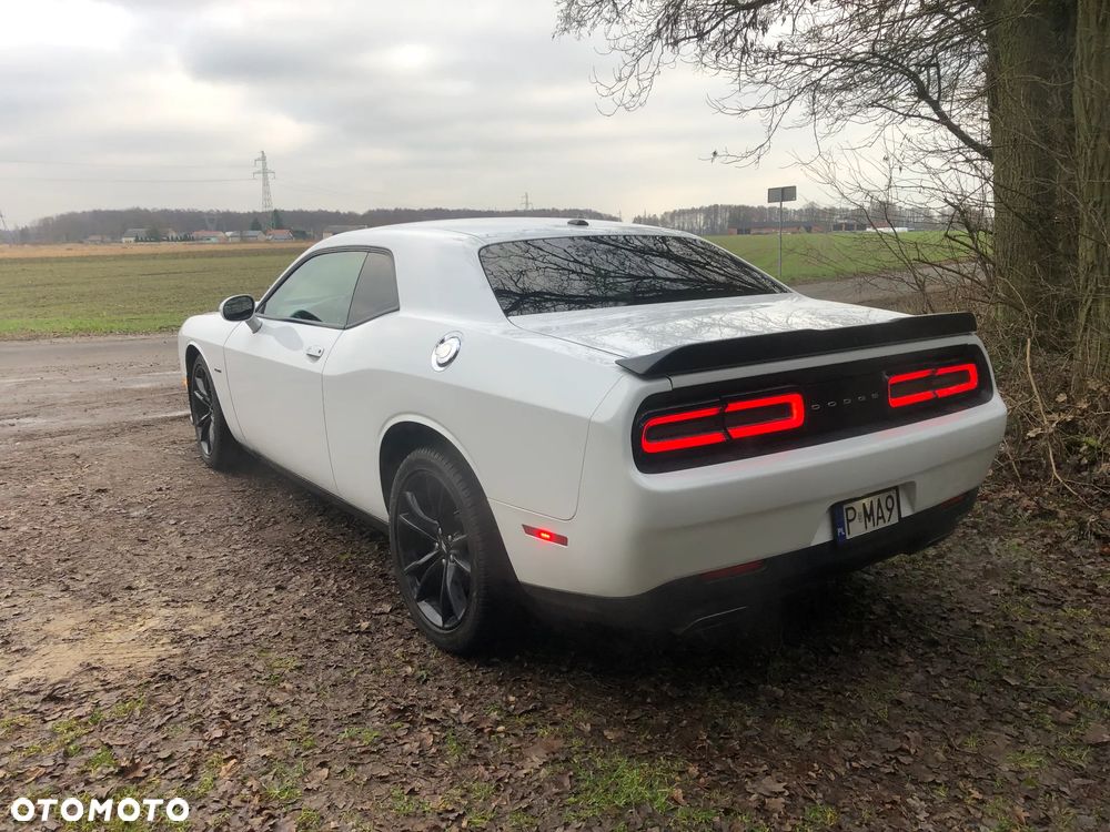 Dodge Challenger - 3