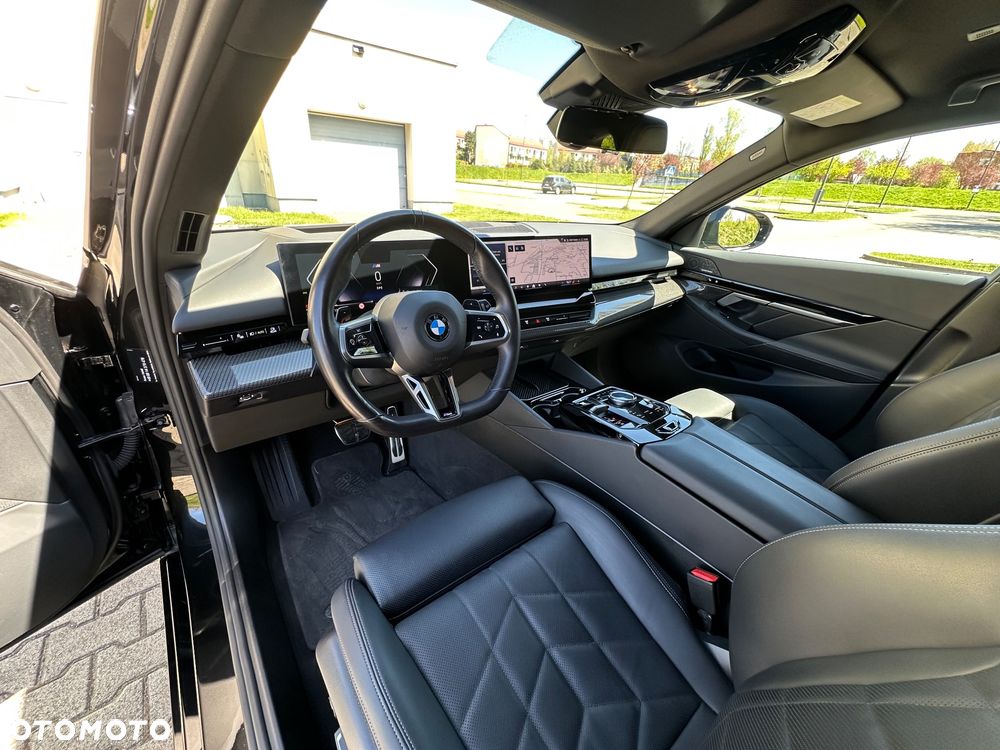 BMW Seria 5 520d xDrive - 27