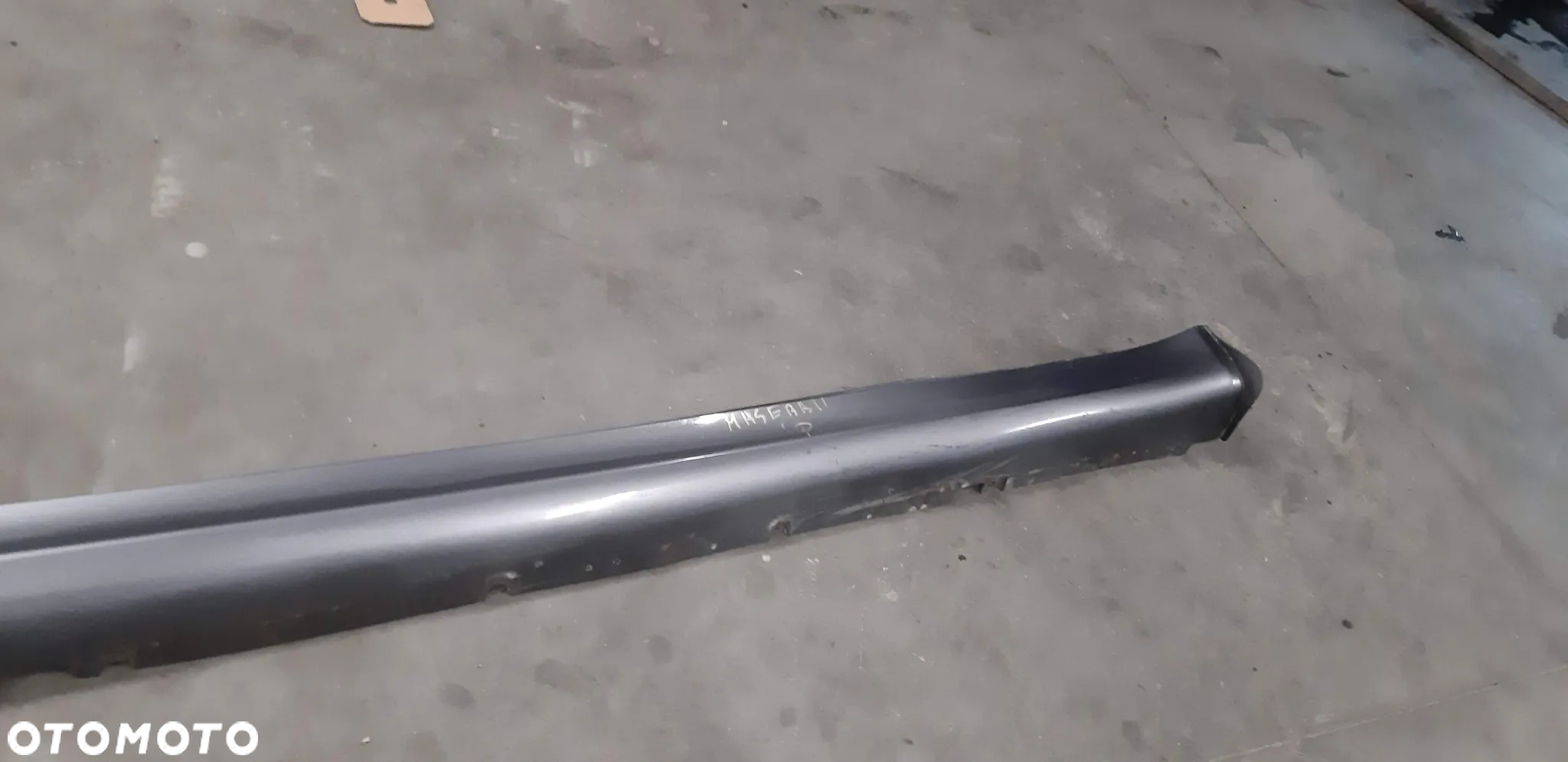 Listwa progowa prawa Maserati Quattroporte M139 2008r 4.7 - 5