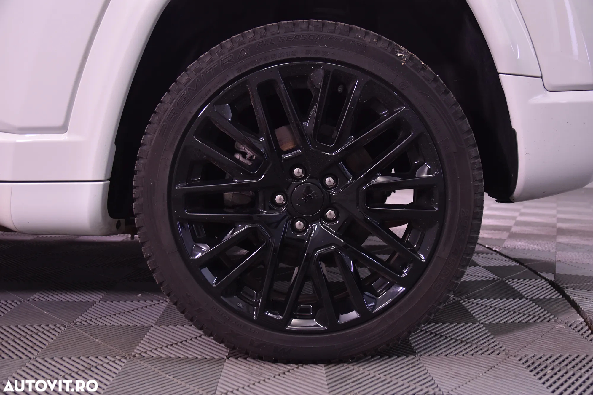 Jeep Compass - 13