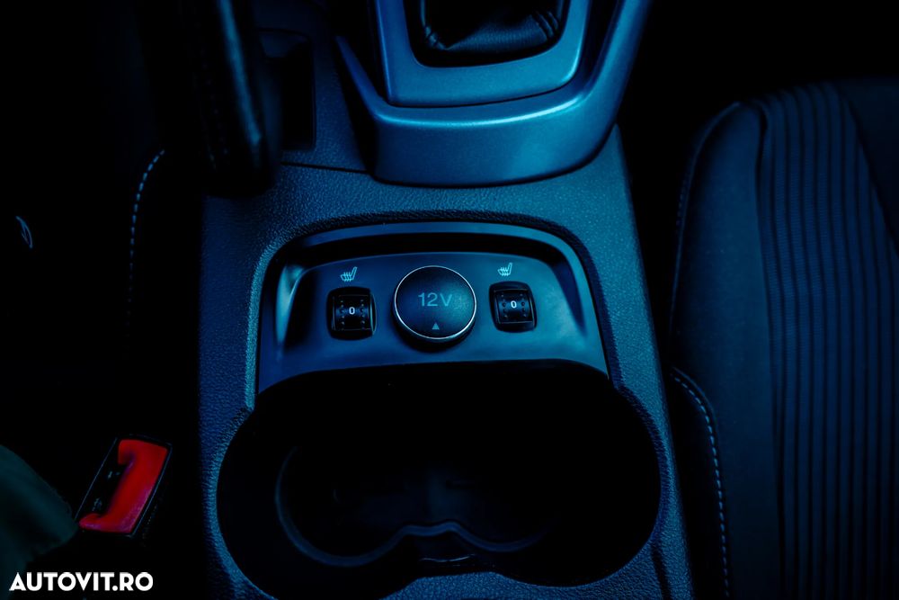 Ford Focus 1.6 TDCi ECOnetic 88g Start-Stopp-System Titanium - 9