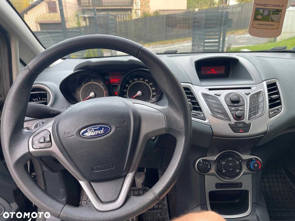 Ford Fiesta - 4