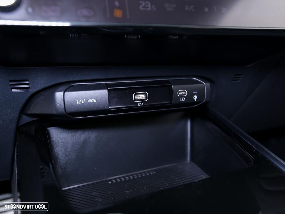 Kia Niro EV 64kWh Drive - 26