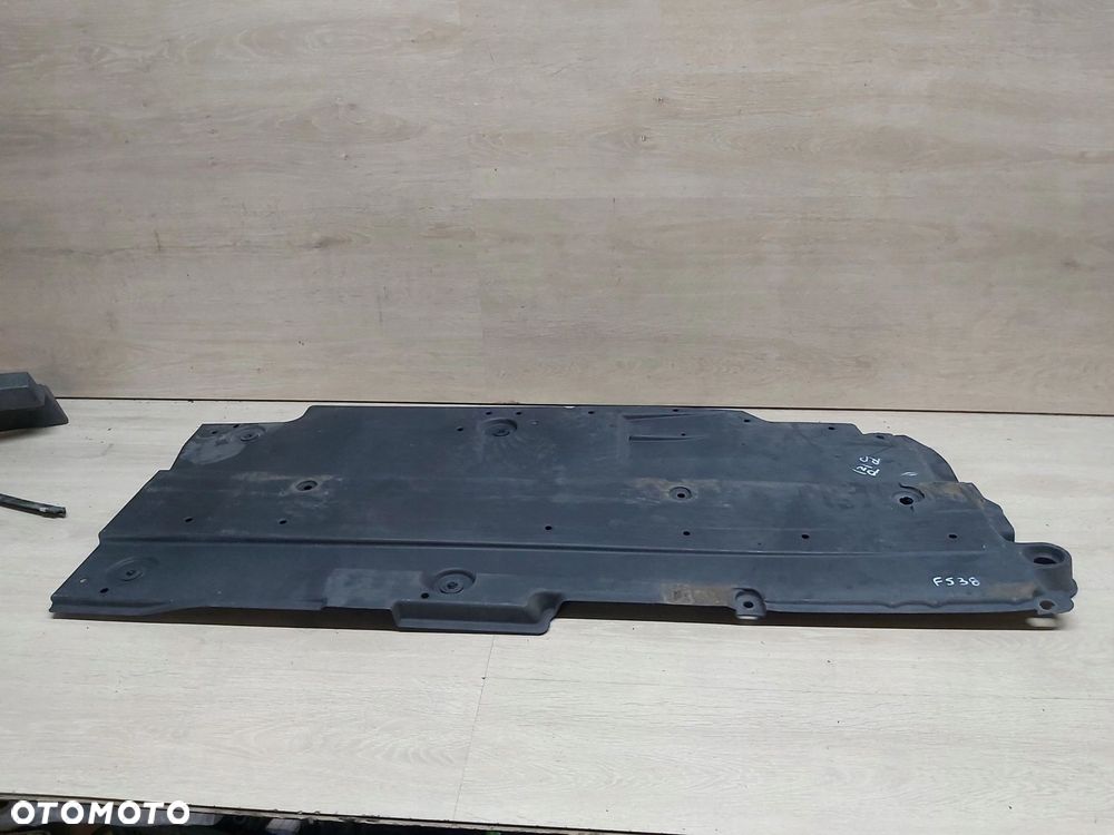Toyota Prius IV 1,8 xw50 osłona podwozia podłogi prawa dolna 58165-47030 - 1