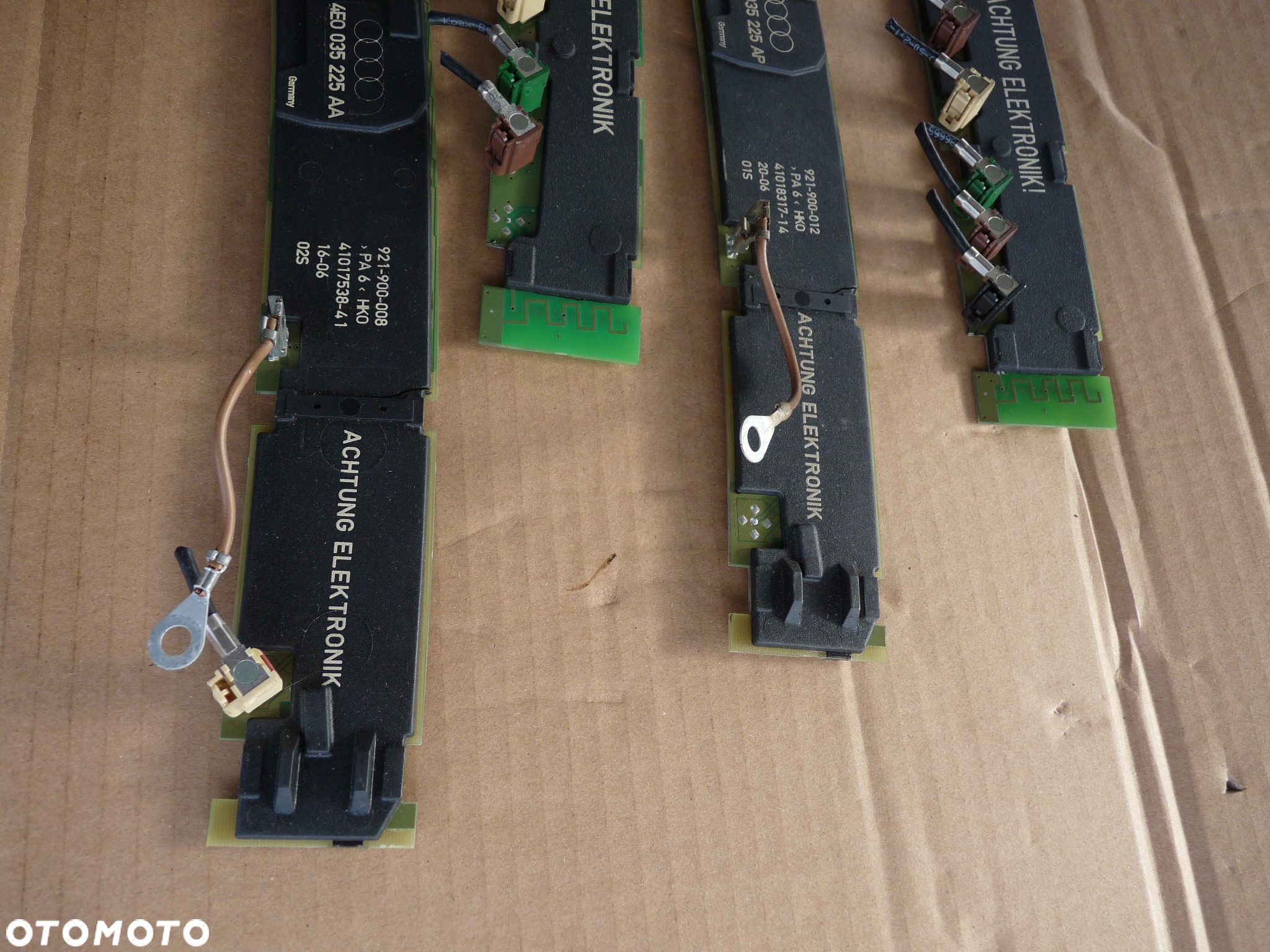 AUDI A8 D3 LIFT WZMACNIACZ ANTENY 4E0035225AA 4E0035225AF 4E0035225S 4E0035225AK 4E0035225AP - 7
