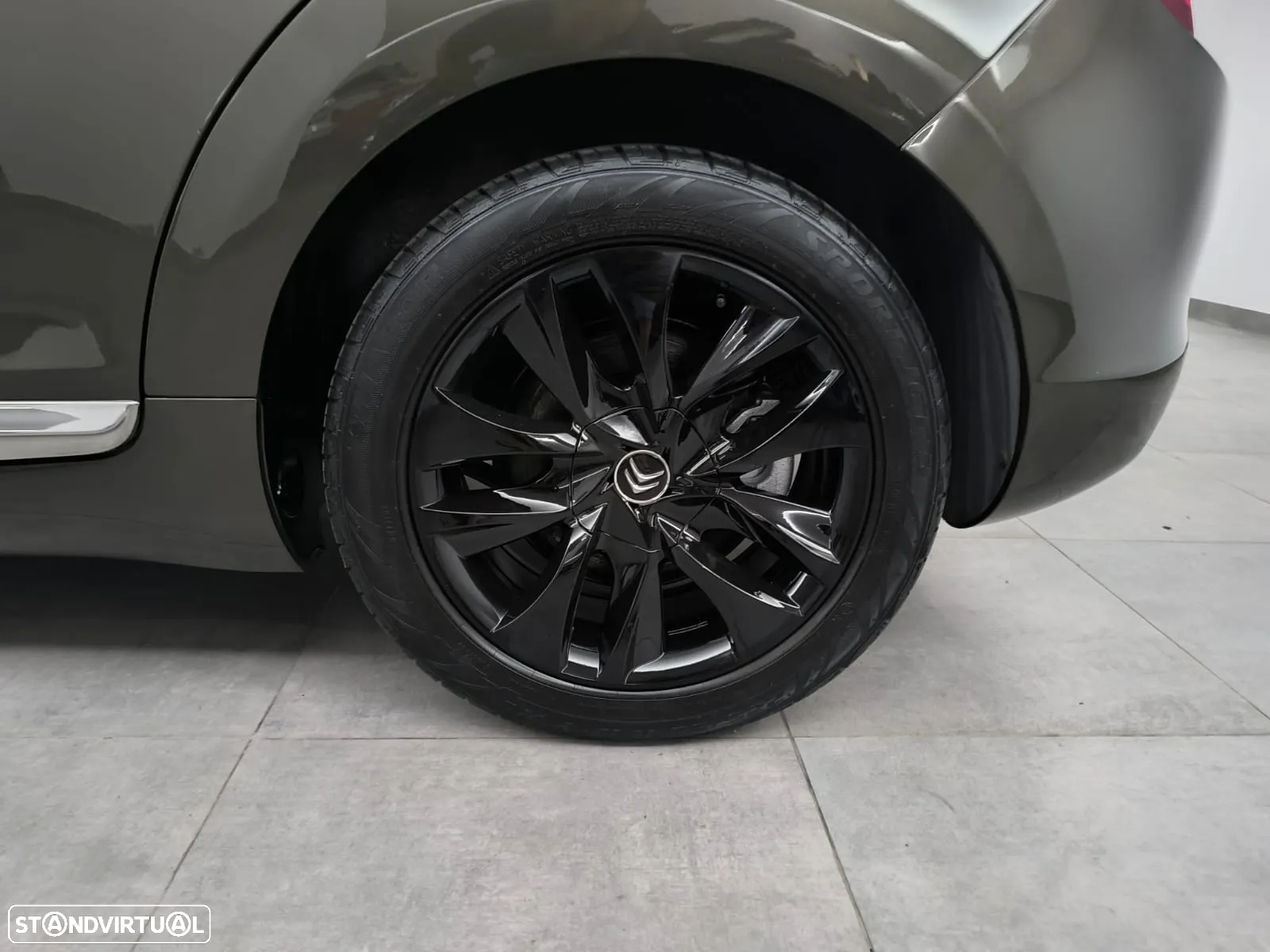 Citroën DS5 2.0 HDi Hybrid4 Sport Chic CMP6 - 14