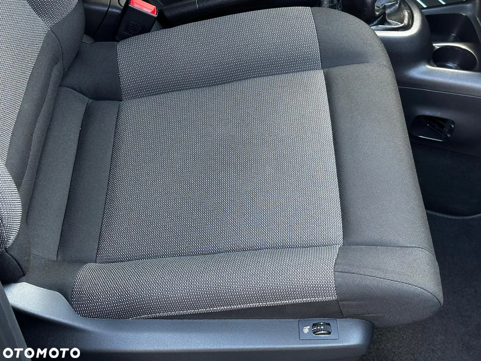 Citroën C4 Cactus BlueHDi 100 Stop&Start Shine - 28