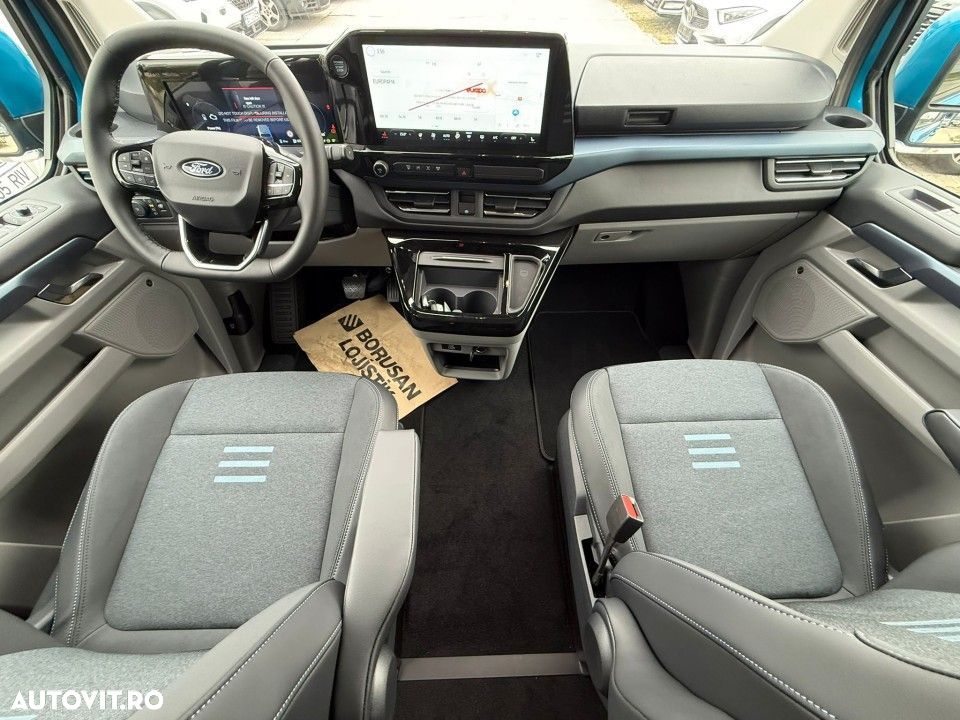 Ford Tourneo Custom - 21