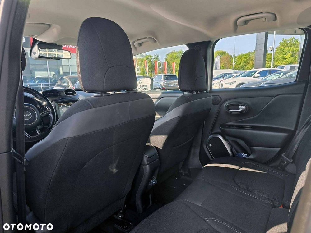 Jeep Renegade - 17