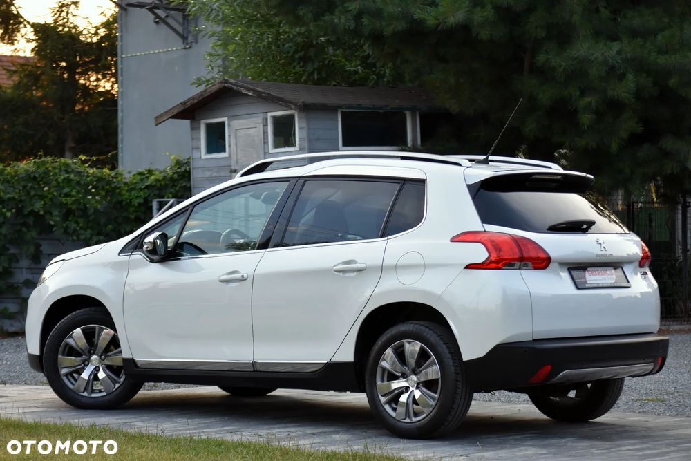 Peugeot 2008 BlueHDi 100 STOP & START Style - 14
