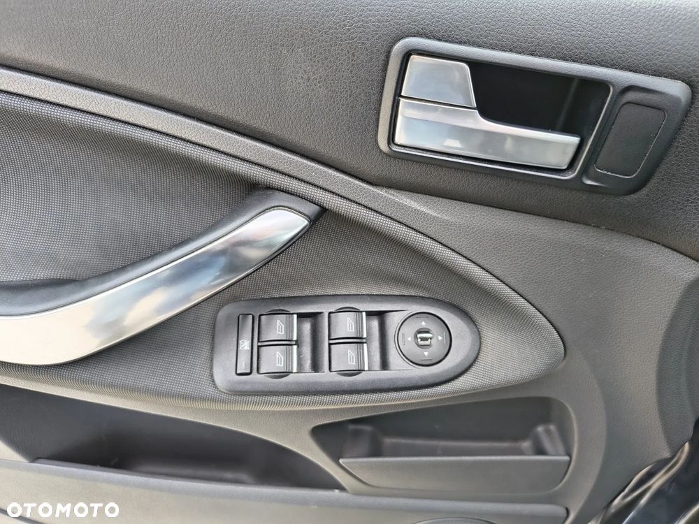 Ford C-MAX ver-2-0-tdci-edition - 12