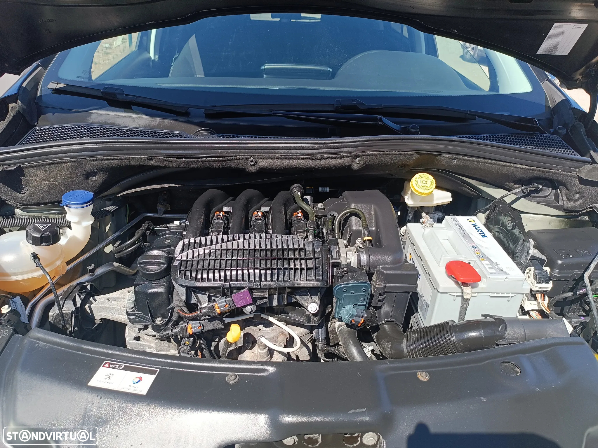 Peugeot 208 1.2 PureTech Style - 24