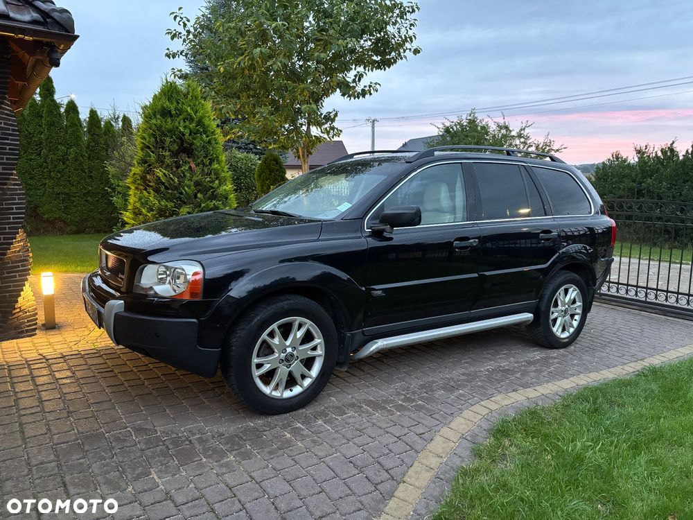 Volvo XC 90 D5 AWD Momentum - 1