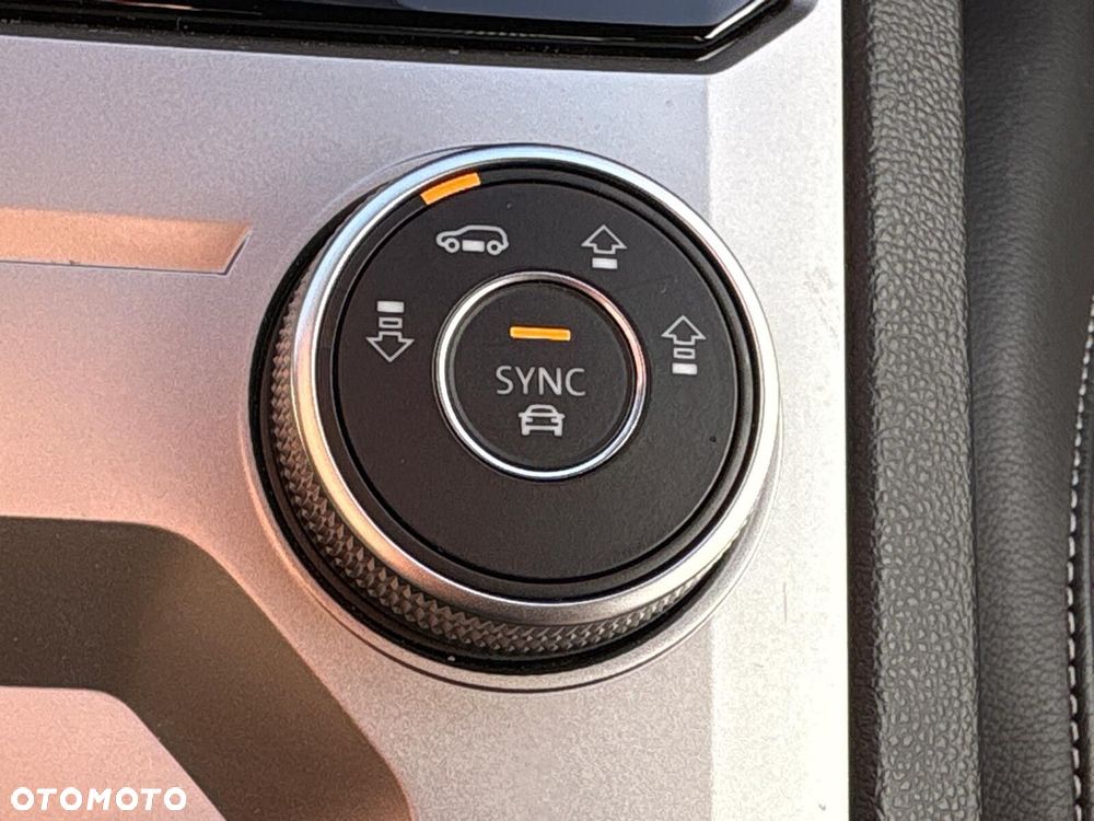 Volkswagen Touareg 3.0 V6 TDI SCR 4Mot R-Line - 27