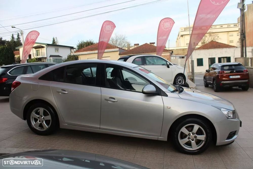 Chevrolet Cruze 1.6 LT - 4