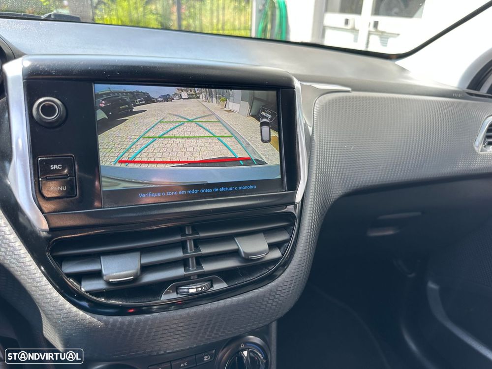 Peugeot 208 1.6 BlueHDi Style - 10