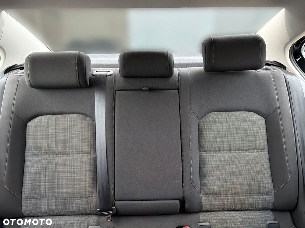 Volkswagen Passat 1.5 TSI EVO Business DSG - 32