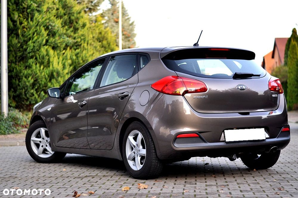 Kia Ceed 1.4 CVVT Dream Team Edition - 33