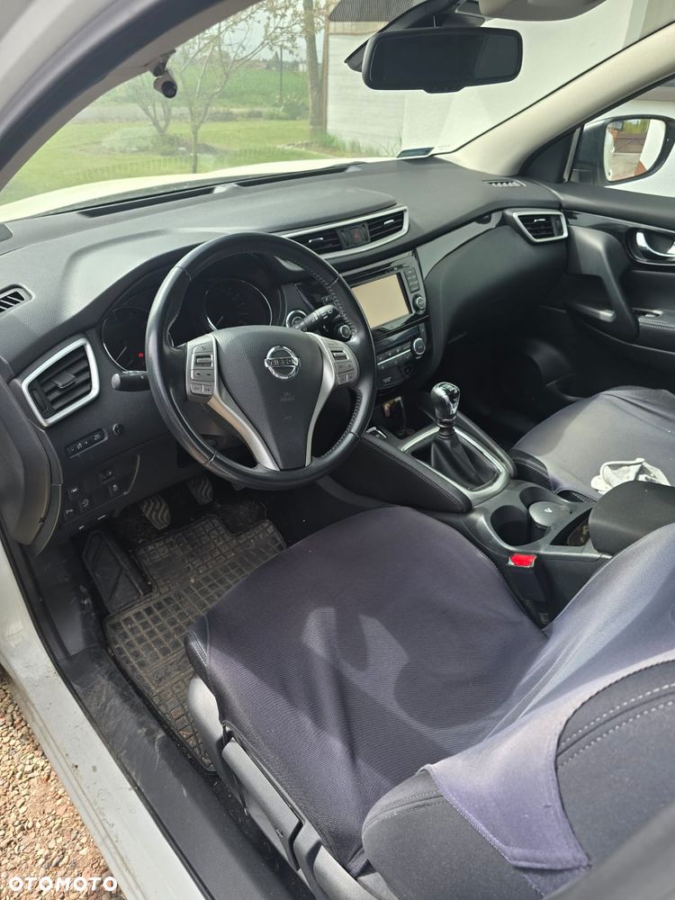 Nissan Qashqai 1.2 DIG-T N-Connecta EU6 - 9
