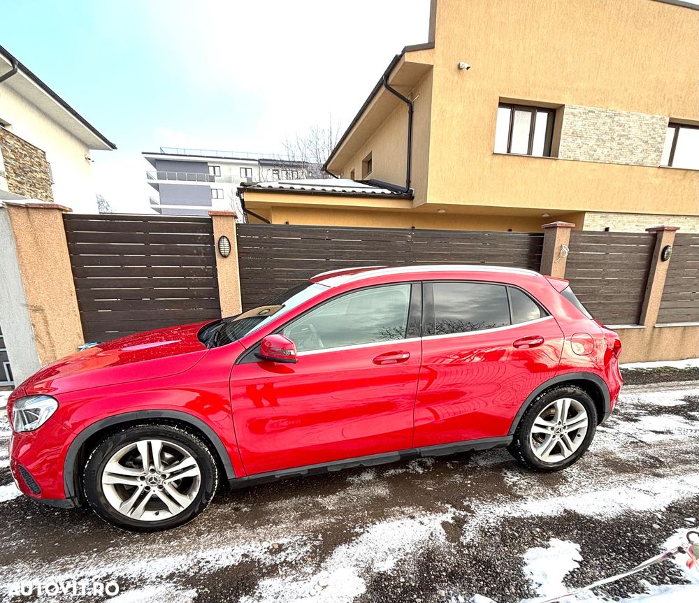 Mercedes-Benz GLA 220 d Aut. - 2