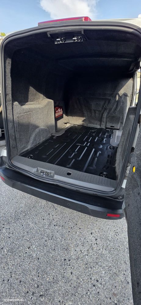 Ford Transit Connect - 20
