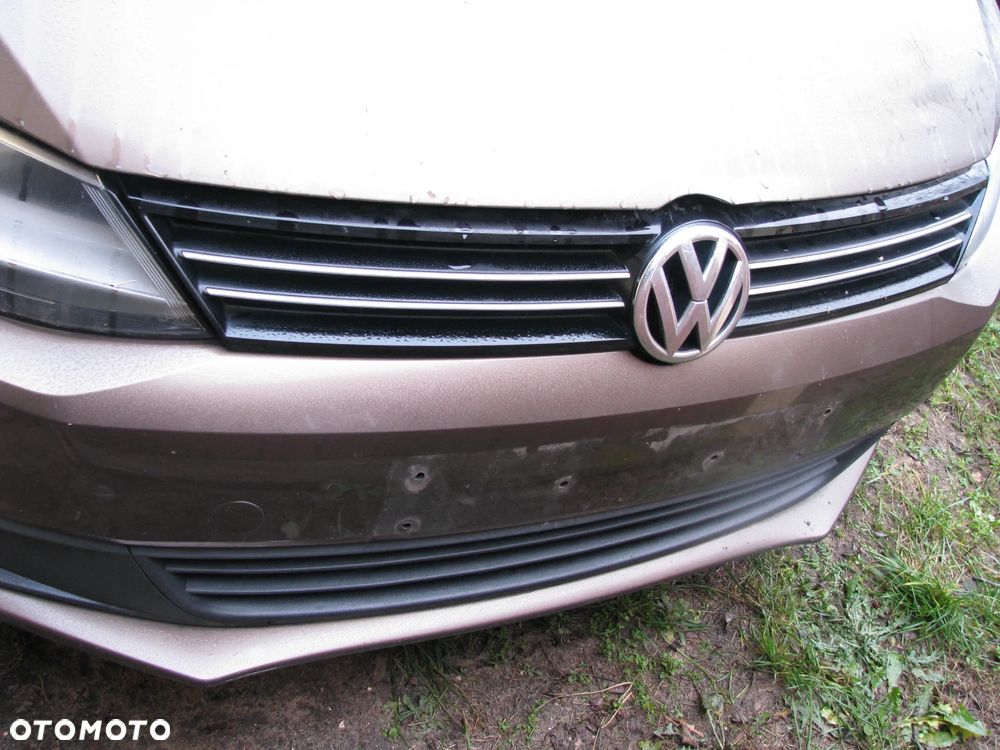 VOLKSWAGEN JETTA VI 2012 ROK 1.6 TDI CAY LAKIER LH8Z  LHW MASKA ATRAPA wózek sanki - 10