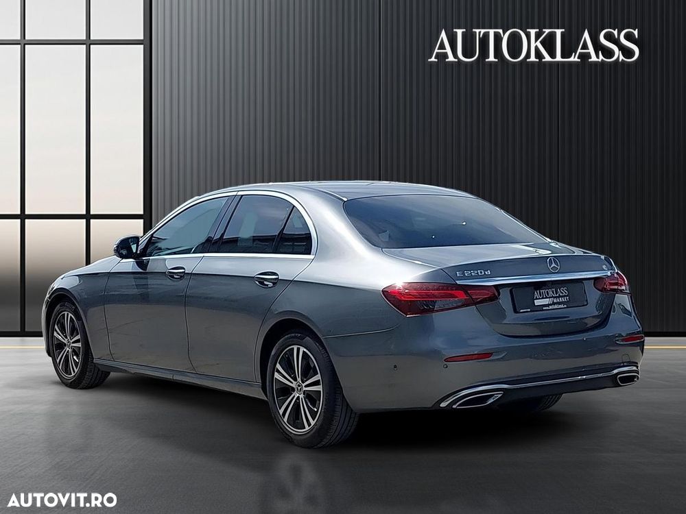 Mercedes-Benz E 220 d Aut. - 3
