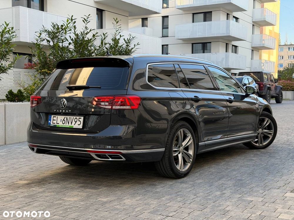 Volkswagen Passat - 2
