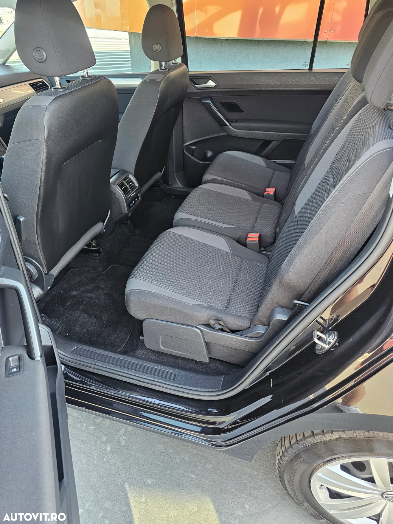 Volkswagen Touran 1.6 TDI DSG Comfortline - 18