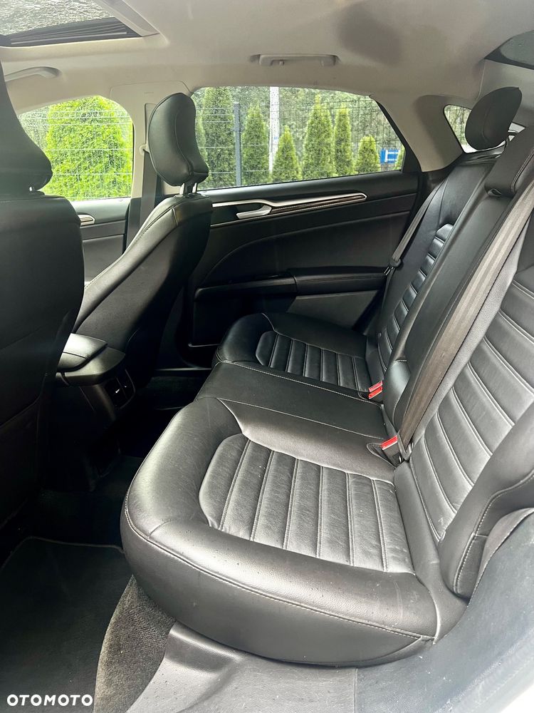 Ford Fusion 2.0 EcoBoost Titanium - 8