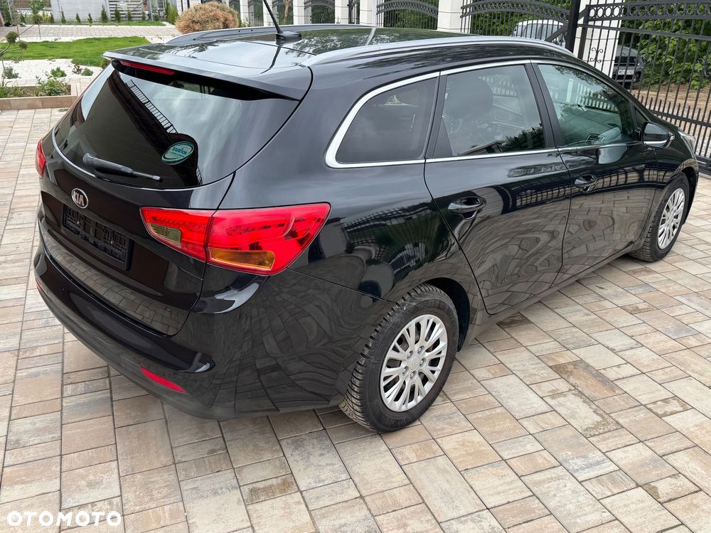 Kia Ceed 1.6 GDI Fifa World Cup Edition - 15