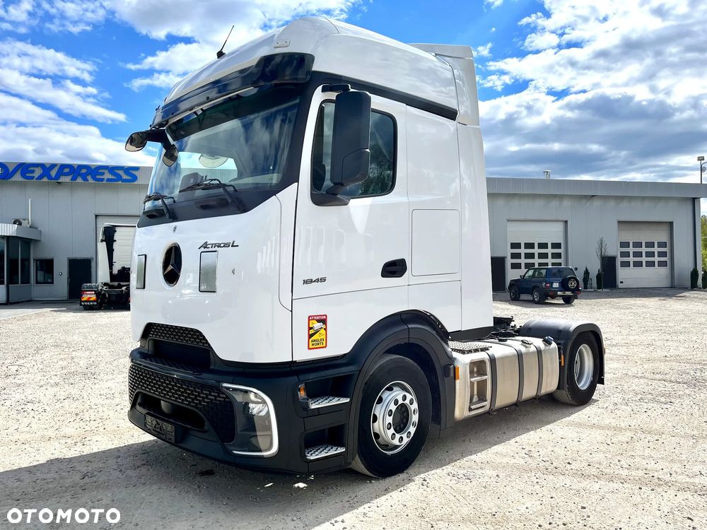 Mercedes-Benz Actros - 1