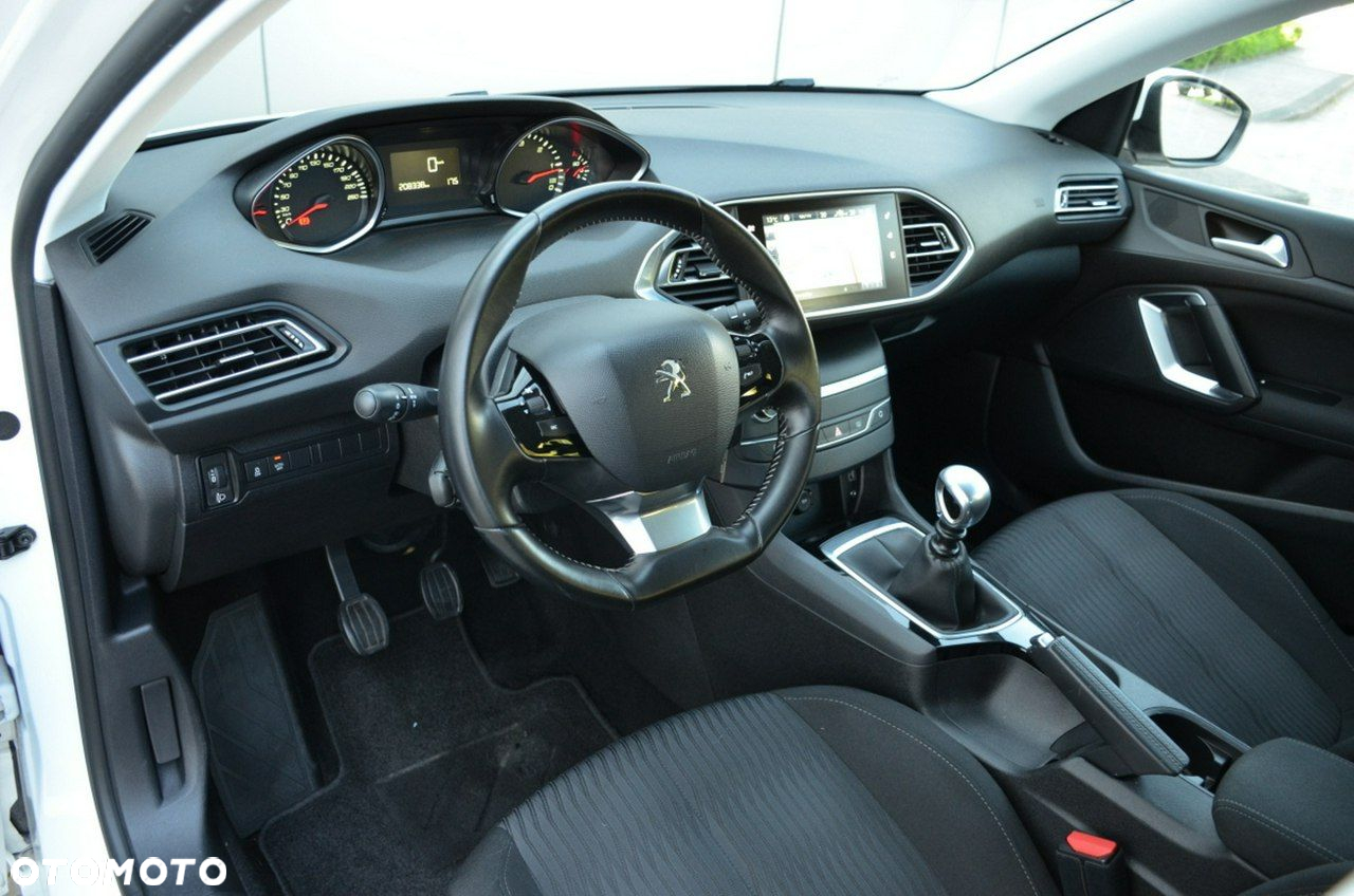 Peugeot 308 - 24