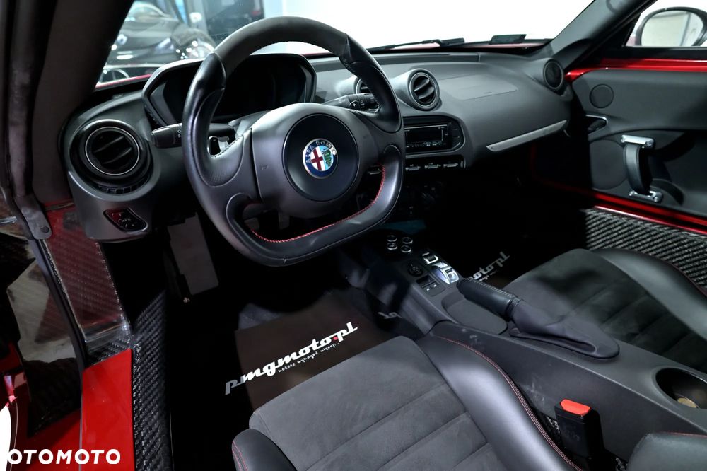 Alfa Romeo 4C - 15