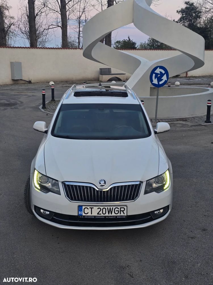 Skoda Superb Combi 2.0 TDI 4X4 Elegance - 1