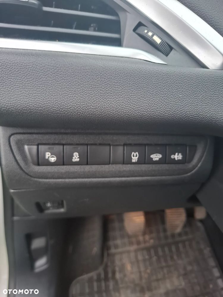 Peugeot 208 1.2 PureTech Access - 10