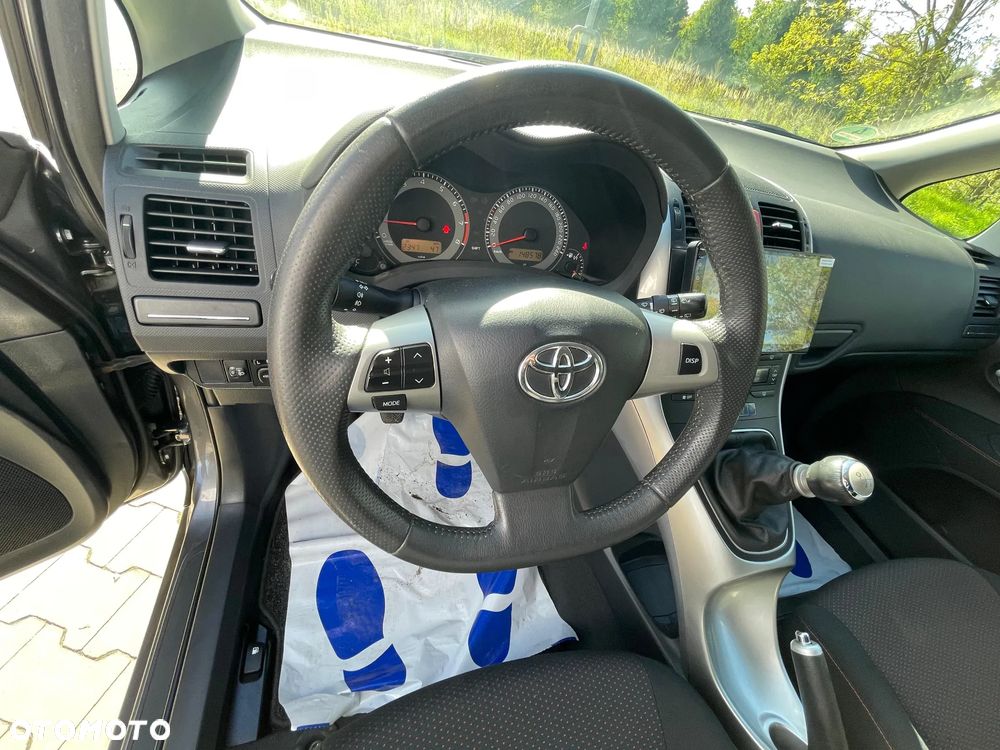 Toyota Auris 1.6 Executive - 16